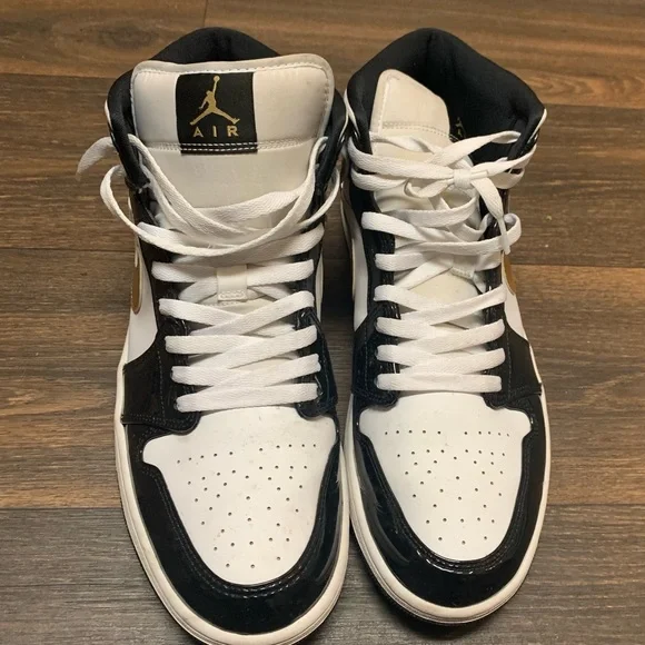 Jordan | Shoes | Air Jordan Mid Se Metallic Gold 85254207  display picture 3